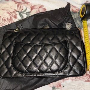 Elegant Black Quilted Women's Bag